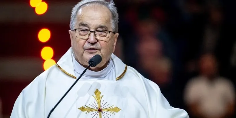 Komu naprawdę pomaga fundacja Rydzyka?