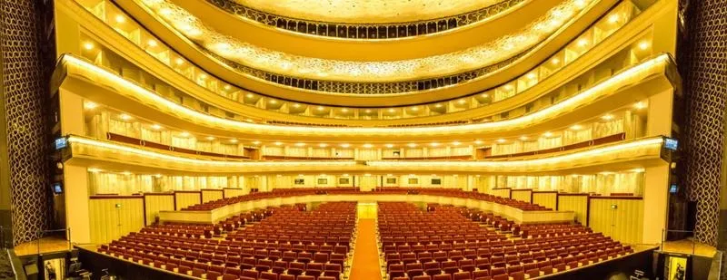Programy edukacyjne teatru operowego dla dzieci i dorosłych – warsztaty, spektakle i zajęcia