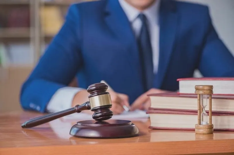 Rozprawa o wykroczenie: jak wygląda i jakie są prawa i obowiązki