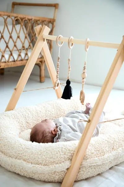 Baby gym dla niemowlaka